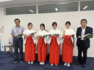 巫女体験 先生 2